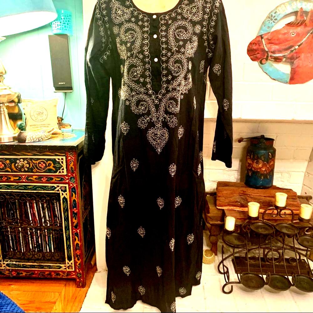 VINTAGE EMBROIDERED BLACK BOHO HIPPIE TUNIC OR DRESS INDIA